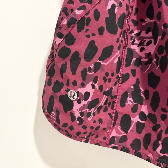 Lululemon Track That Mid-Rise Lined Short 5” Cheetah Camo Magenta Purple Multi - Picture 7 of 10